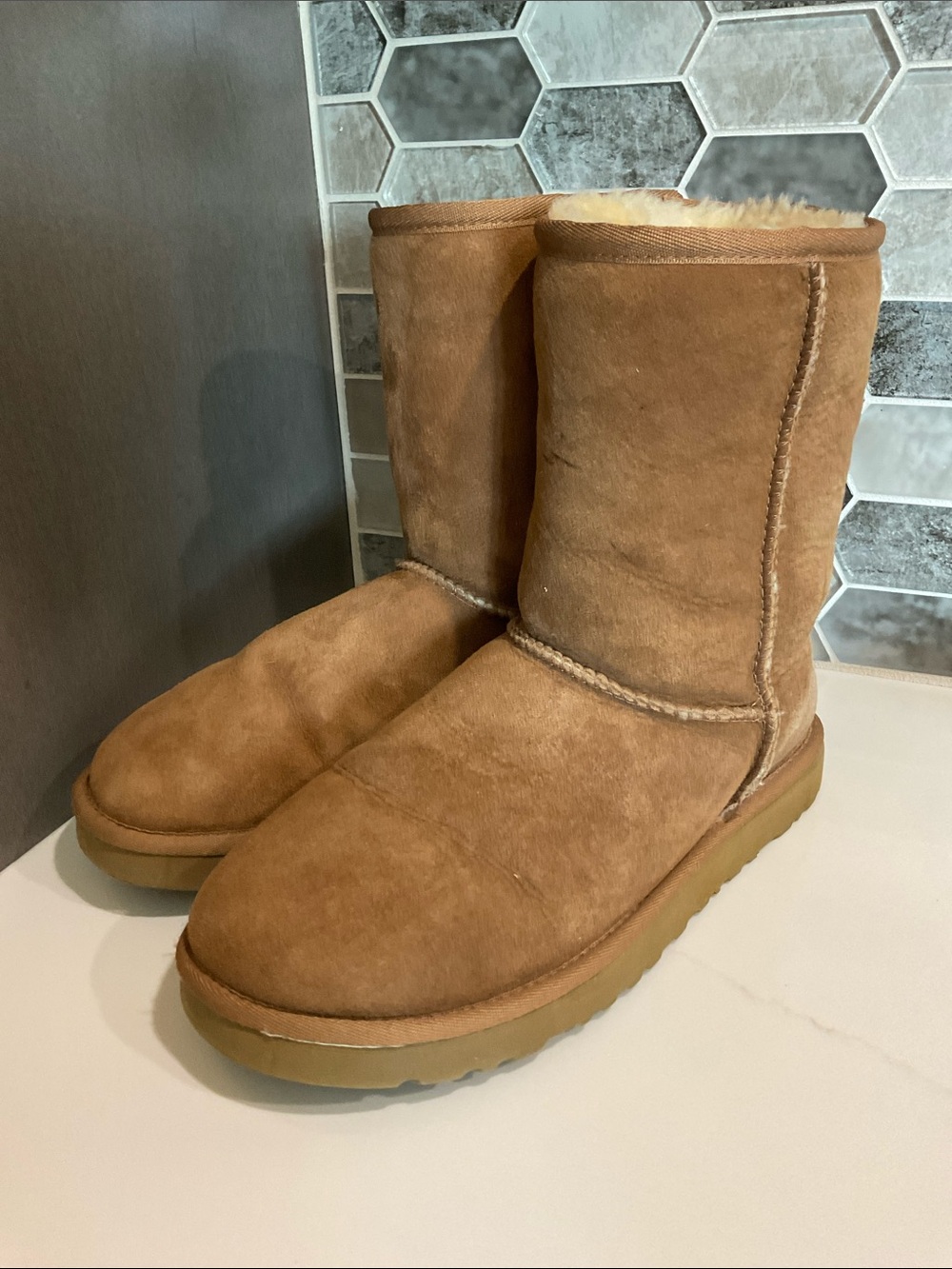 Womens Classic Ugg Boots - Classic Chestnut - size 7